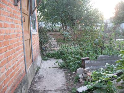 Продам частину будинку зі своїм подвірʼям п Високий