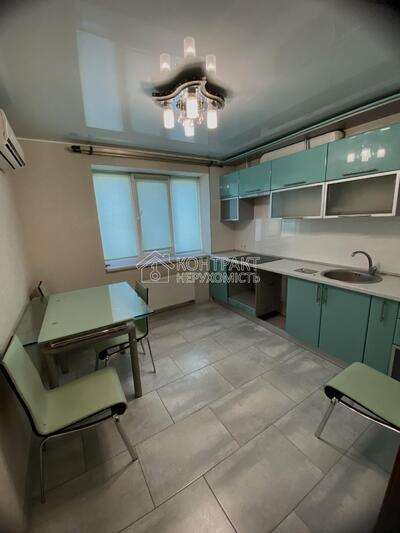 Продаж 3 кімнатної квартири Завод Шевченка