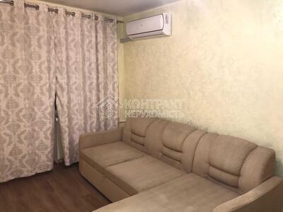 Здається 2к квартира  на Павловом поле