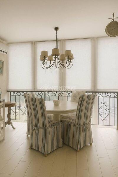 Зда\'ється  3 кімнатна квартира ЖК Молодежный