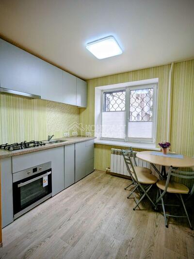 Продам 3 кімн. квартиру на Павловому Полі з ремонтом, метро 23 Серпня