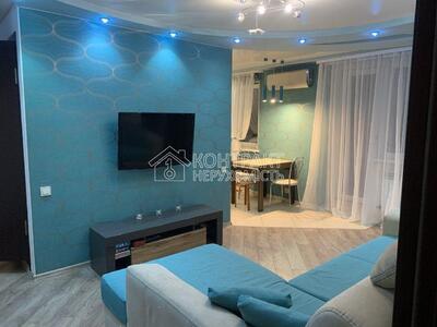 ПРОДАЄТЬСЯ 3-кімнатна квартира Палац Спорту