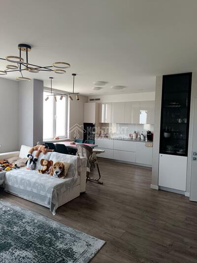 Юбилейный просп. (50-летия ВЛКСМ), 67б