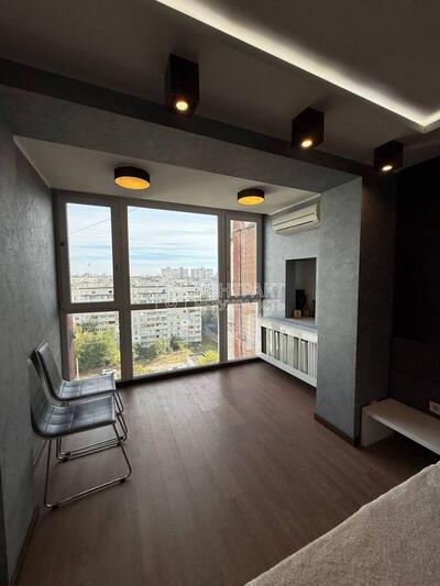 Продаж 3 к кв на Олімпійській