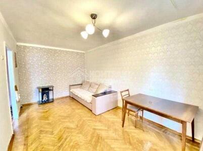 У продажу 2 кім . квартира Палац  Спорту  Нові Будинки