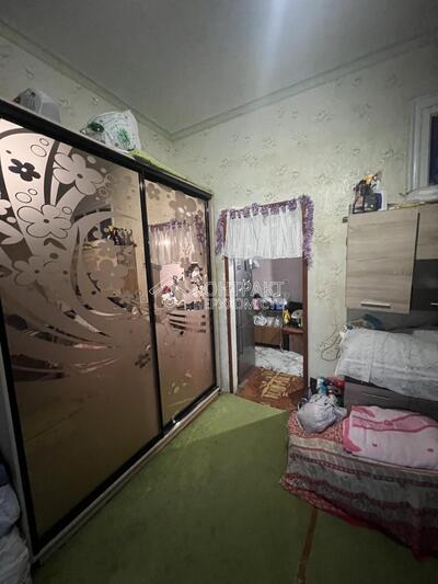 Продам 2 кімнати в 3 х кімн квартирі   пер Руставелі