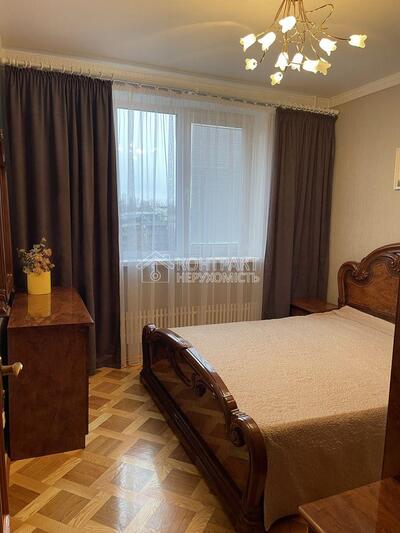 Здається 2 к.кв м.Героів Праці