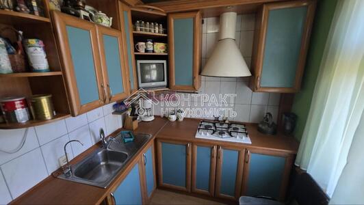 Продам 3-кімнатну квартиру  Нескорених, 21 , метро Салтівська