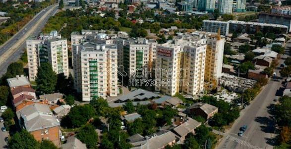 Продаж  двох квартир, Центральний ринок