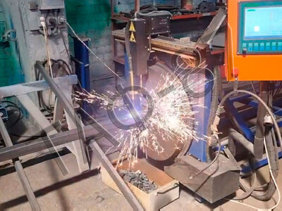 Плазмове різання круглих та профільних труб ЧПУ