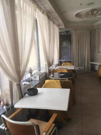 Здам в оренду кафе з меблями біля метро А. Бекетова