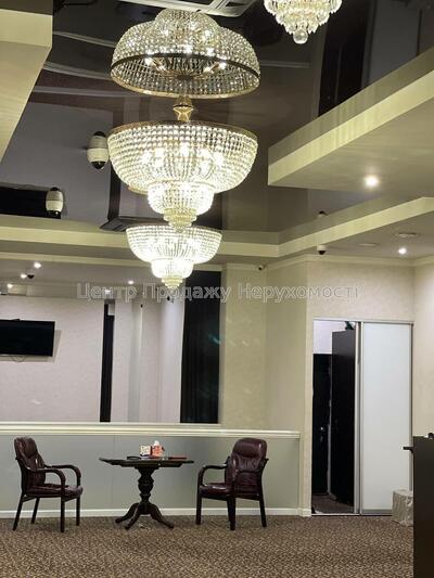 Здам дворівневе приміщення Площа Конституцції, біля метро