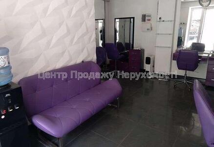 Здам приміщення під салон, метро Університет