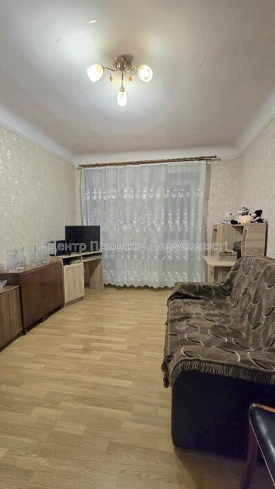 Продам 2к квартиру на Павловому Полі