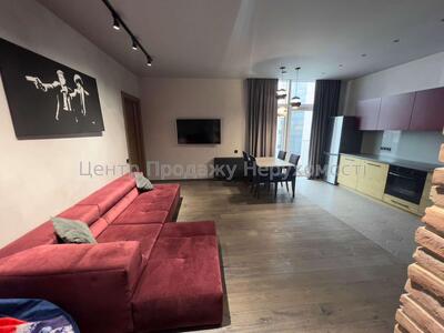 Продам квартиру біля метро Ботанічний Сад G8