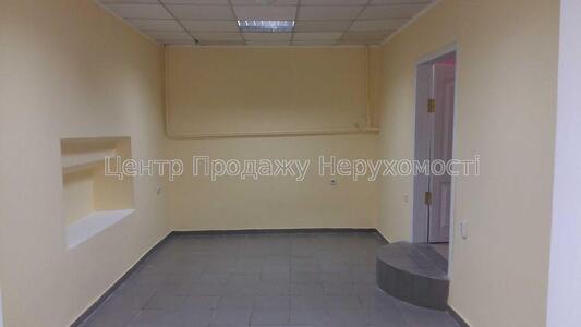 Продам приміщення біля метро Олексіївська