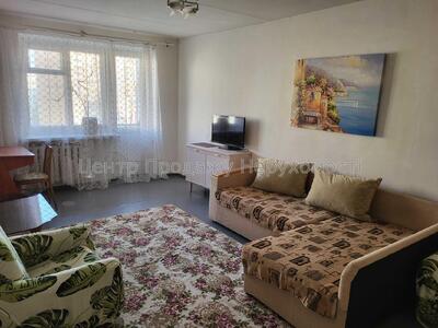 R8 Продаж 3к квартири біля ст.метро Спортивна по Є-Відновлення