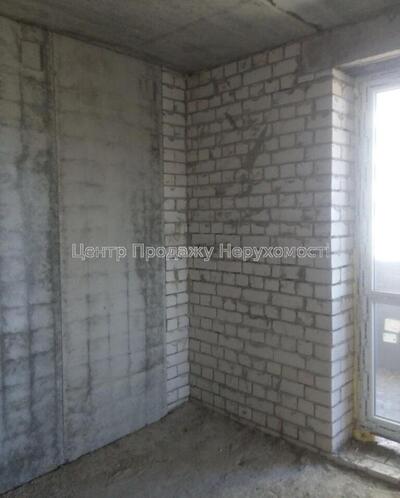 R8 Продам 2к. квартиру на нижньому поверсі в ЖК Левада-2