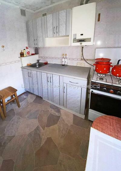 2к. Тобольска, метро Ботанічний сад