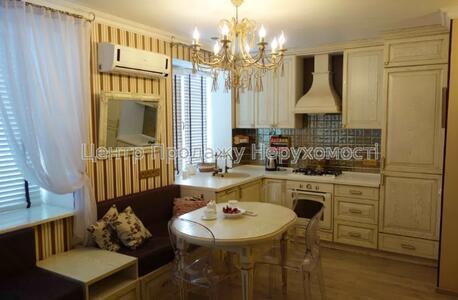 Продам квартиру Харків, Старопрудна вул.