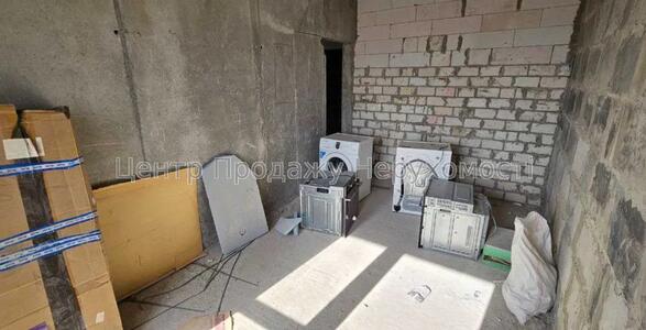 Центр Продажу Нерухомості продає 3 квартиру, в новобудов