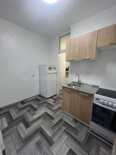 Продам квартиру Харків, Каденюка вул.