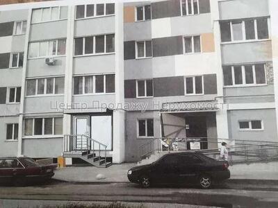 Продам 1-кімнатну квартиру на вул. Домобудівна, 13