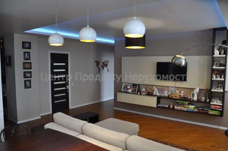 Центр Продажу Нерухомості продає 3 квартиру