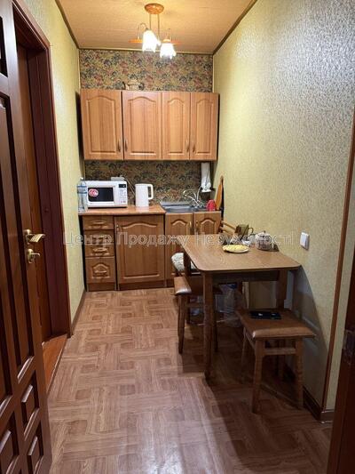 Продам гостинку Харків, Гвардійців Широнінців вул.