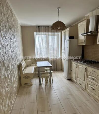 3 кімнатна квартира з ремонтом Олексіївка