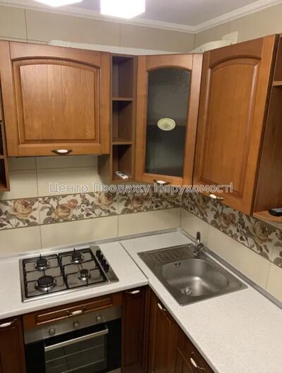 Продаж 1-кімнатної квартири з ремонтом метро Барабашова