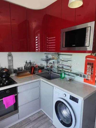 Продаж 3к квартири в Харкові. Салтівка.