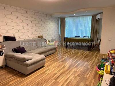 Продам квартиру Харків, Льва Ландау просп.