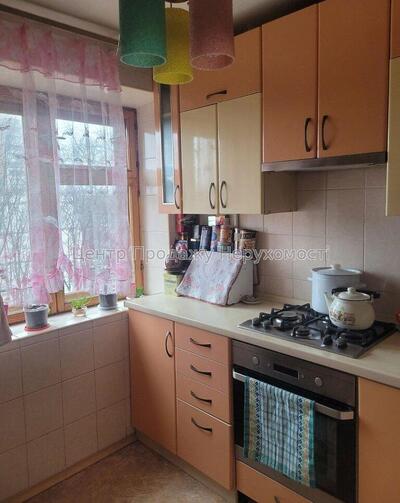 2к квартира з чудовим розташуванням - Павлово Поле К8