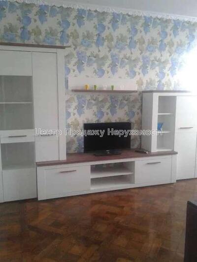 Продам 2-к квартиру, меблі, техніка