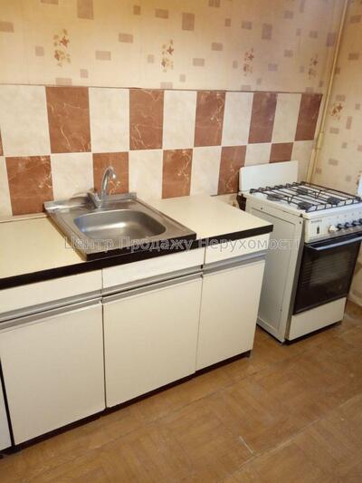 Продам квартиру Харків, Космонавтів вул.