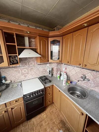 Продаж 1-кімнатної квартири біля метро Академіка Павлова!