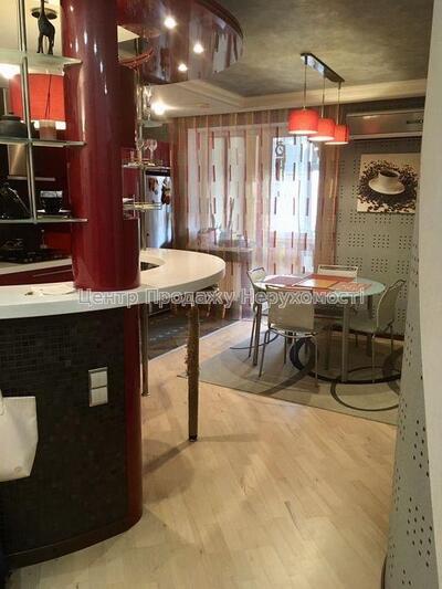 Продам квартиру Харків, Лебединська вул.