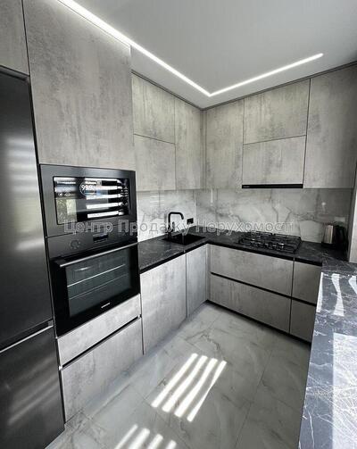 R8 Продам 3к. квартиру по пр. Аерокосмічному біля с/м Таврія