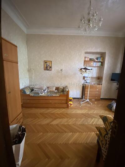 Продам 1к квартру у центрі міста