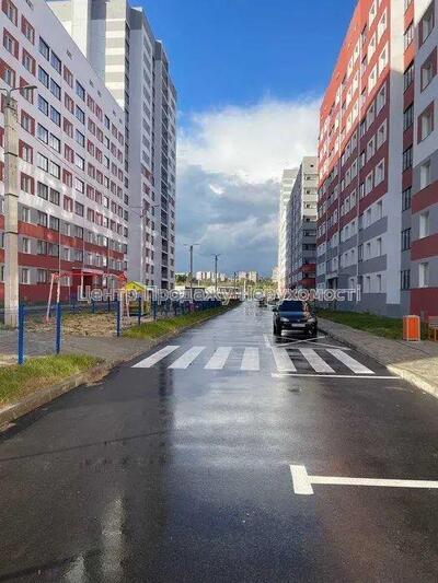 Продається 1-кімнатна квартира в ЖК “Гідропарк”