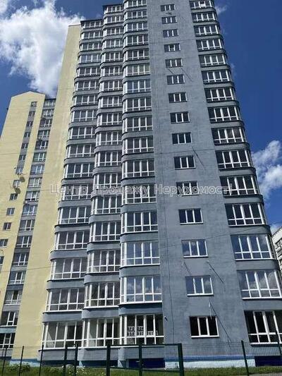 Велика 2кімн квартира в новобудові \