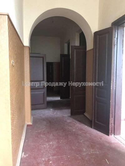 Продам офис в многоквартирном доме Харків, Сковородинська вул.