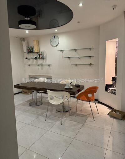 Сдам офис в многоквартирном доме Харків, Євгенія Єніна вул.