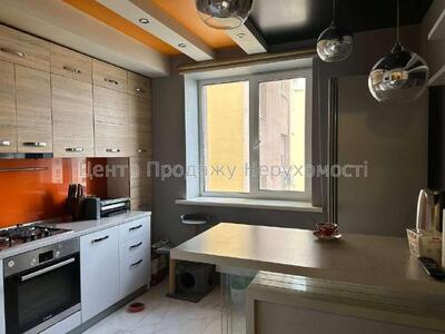 Продам квартиру ЖК «Молодежный городок» Харків, Перемоги просп.