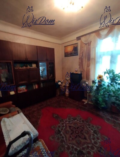 Продам 2к квартиру в центрі Нової Баварії, вул. Китаєнка, 4