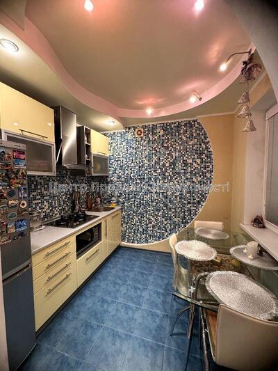 Продам квартиру Харків, Гвардійців Широнінців вул.