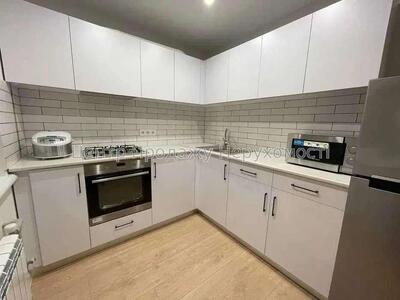 Продам 2к квартиру на Павловому Полі