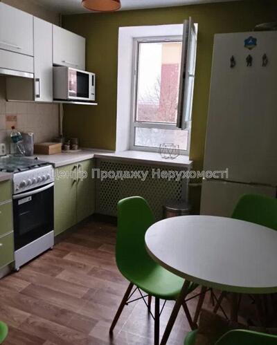 Продам квартиру Харків, Курчатова просп.