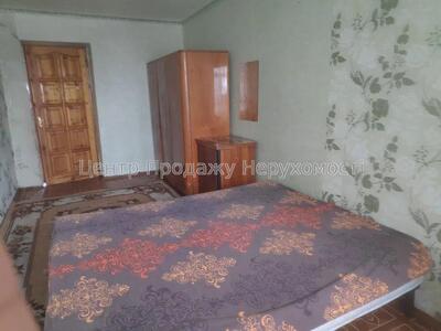 R8 Продам 3к квартиру по Гімназичній набережній